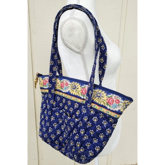 SOLD Vera Bradley vintage retired Maison Blues bag - Picture 3 of 10